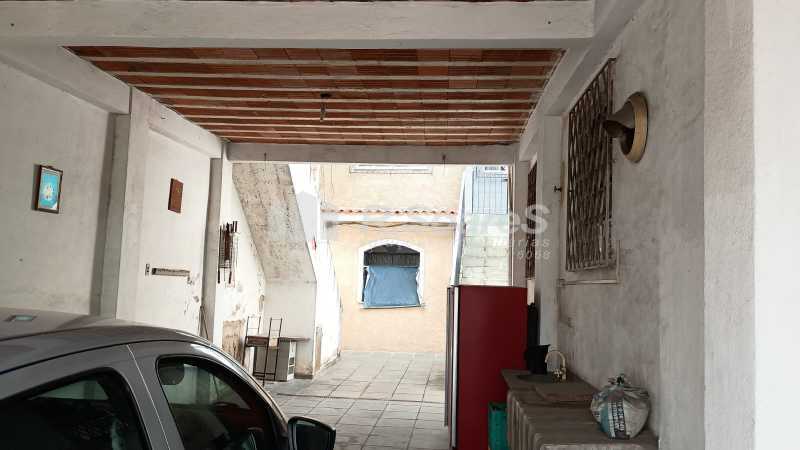 WhatsApp Image 2025-11-10 at 1 - 6