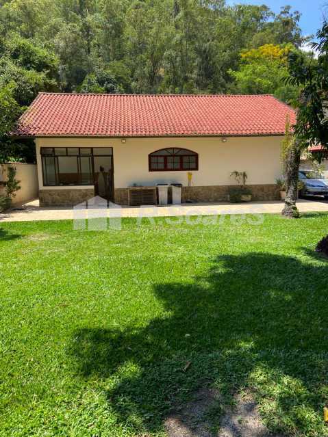 WhatsApp Image 2025-11-11 at 1 - 9