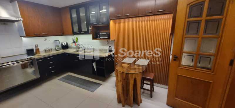 8fe85ca4-a8c3-434b-accd-a848da - 10