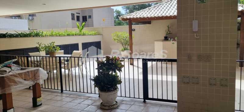 f752ff89-046f-49d0-b4b3-425823 - 28