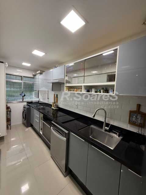 abe58486-2b9b-4e5b-b5f0-edabe7 - 11