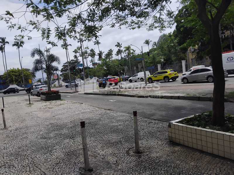 b98ccbca-2f25-42cd-a0da-227d74 - 21