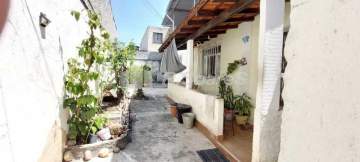 Casa com dois quartos e quintal em Realengo. - VVCA20481