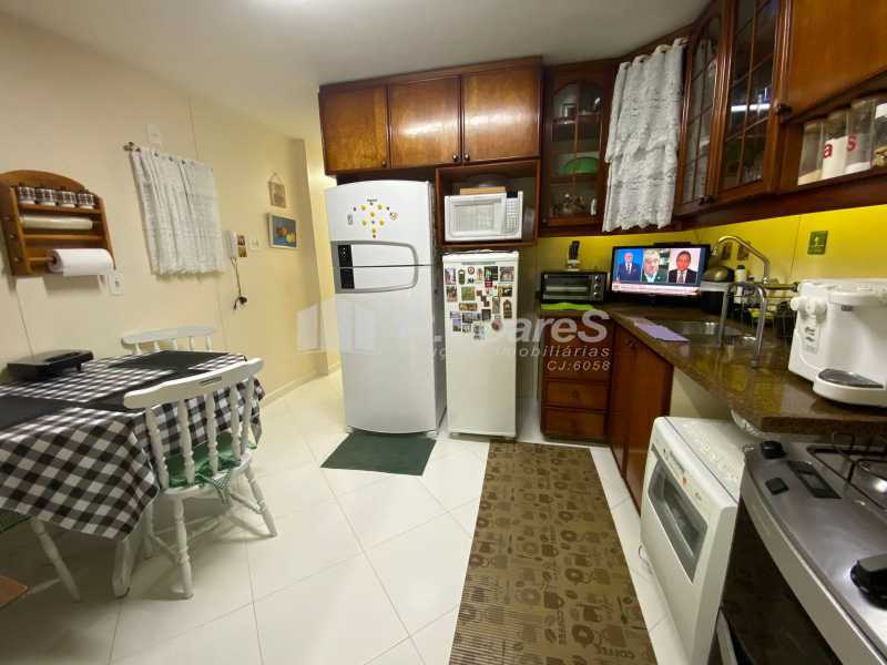 94d93812-68af-4ea4-a2e6-b61b49 - 12