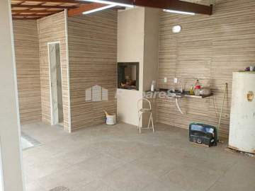 AGENDE SUA VISITA! - Casa recém construída térrea desocupada com 2 quartos sendo 1 suíte, em Cascadura. - VVCA20495