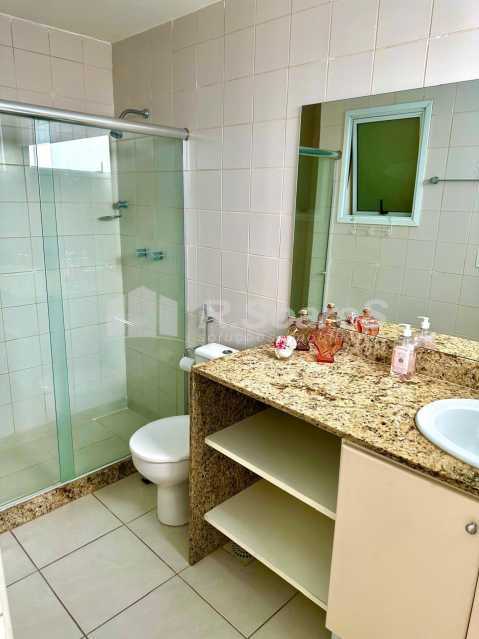 769896a9-b733-4df2-9373-c7786a - 16