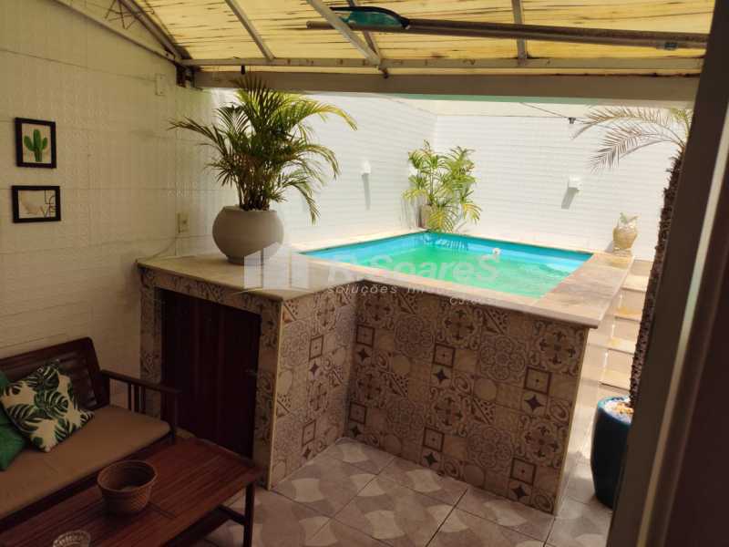 92161b8a-356c-46a9-804b. - 21