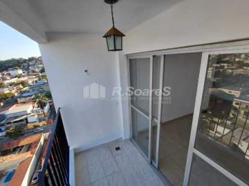 Apartamento desocupado com 2 quartos, garagem em Vila Valqueire. - VVAP21736