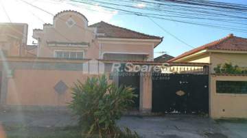 AGENDE SUA VISITA! - Casa com 3 quartos, garagem para 2 carros em Bento Ribeiro. - VVCA30446