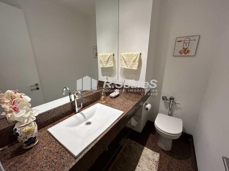 24621_G1780350307 - 9