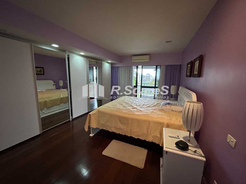 24621_G1780350317 - 11