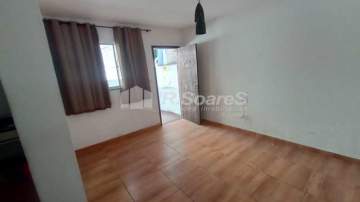 CLIQUE E CONFIRA! - Casa de vila linear, desocupada, com suíte em Campinho. - VVCV20195