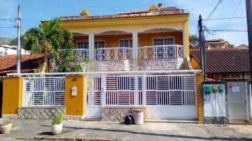 Ótima localização - Casa em Condomínio de Alto Padrão 4 Quartos 3 Suítes garagem 4 carros Piscina em Vila Valqueire - VVCA40151