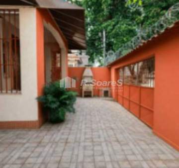 R.SOARES IMÓVEIS - Raridade no Grajaú: Apartamento Tipo Casa com Varanda, Dois quartos e Vaga de garagem.. - BRAP20515