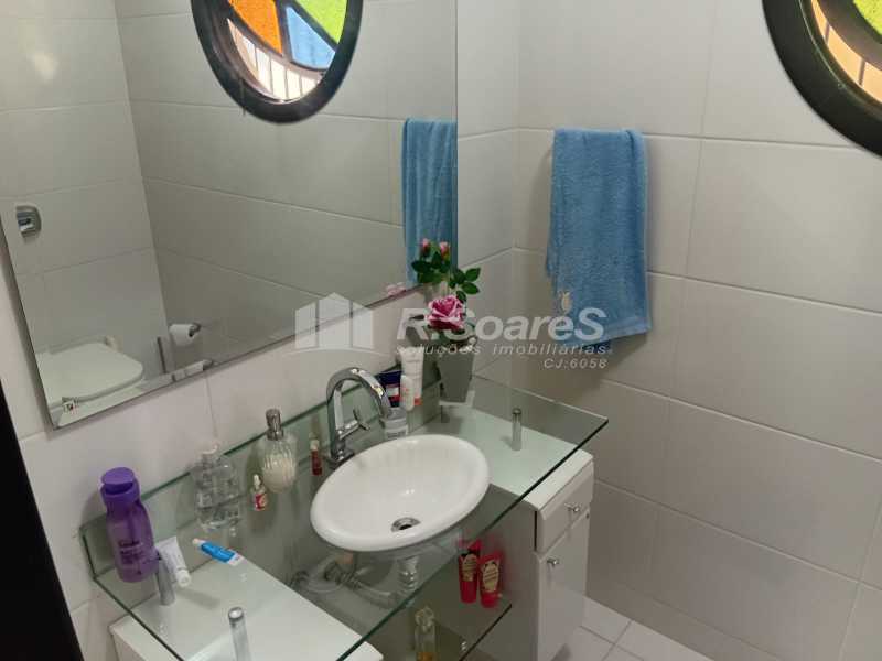 Conheça Lavabo 01. do imóvel - Casa Duplex em Condomínio Arborizado, Conforto, Lazer e Segurança - Vila Valqueire. - VVCN30282 - 16 Lavabo 01. - 16