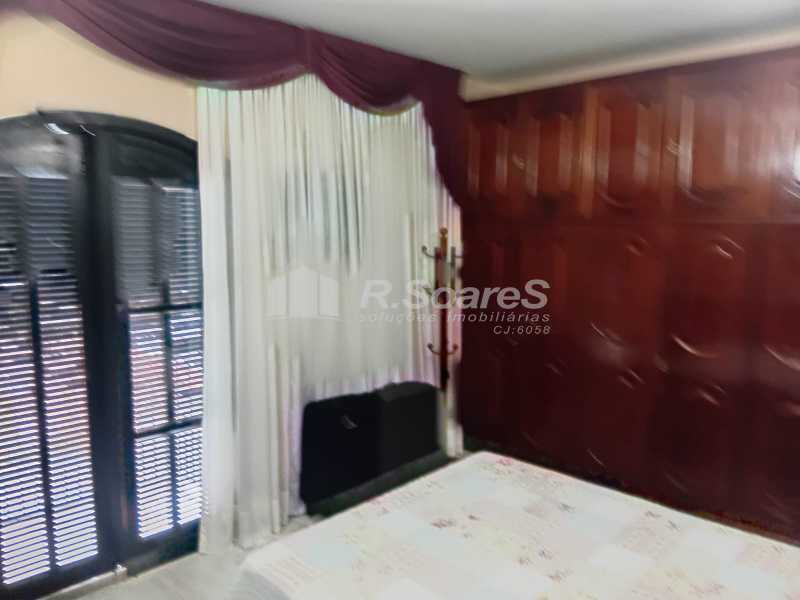Conheça Quarto 01. do imóvel - Casa Duplex em Condomínio Arborizado, Conforto, Lazer e Segurança - Vila Valqueire. - VVCN30282 - 18 Quarto 01. - 18