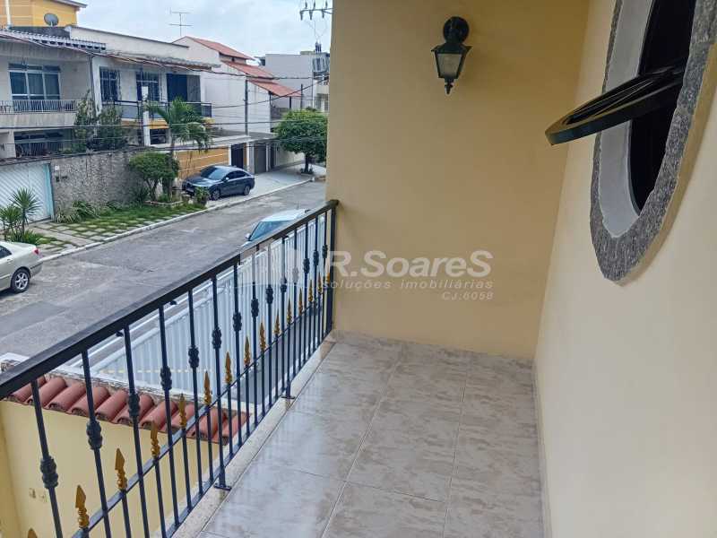Conheça Varanda 01. do imóvel - Casa Duplex em Condomínio Arborizado, Conforto, Lazer e Segurança - Vila Valqueire. - VVCN30282 - 20 Varanda 01. - 20