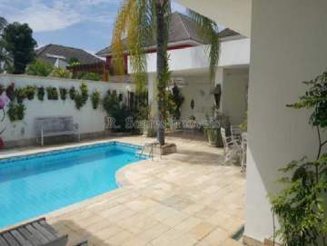Ótima localização - Casa com 04 quartos , sendo 02 suítes , Barra da Tijuca - condomínio Cristal Lake - rua Zeno Zani. - JCCN40001
