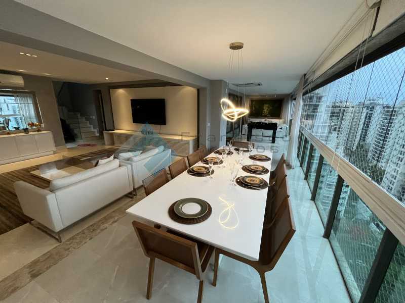 Conheça a 1 do imóvel - Península , Barra da Tijuca, cobertura mobiliada, 4suítes, 3 vagas - MECO40009 - 4 a 1 - 4
