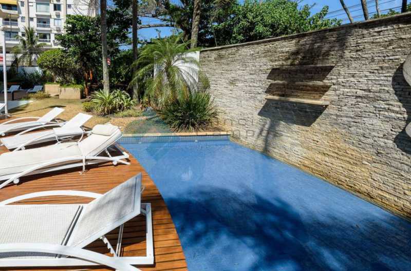 PHOTO-2025-10-27-18-53-44 2 - 20