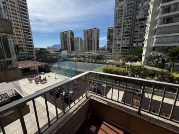 Ótima localização - Parque das Rosas, varanda, sol matinal ,2quartos - MEAP10039