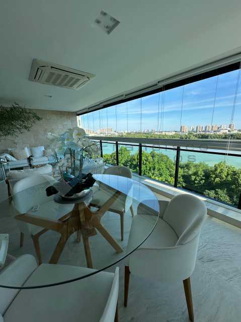 Conheça 1 do imóvel - Barra da Tijuca , Península vista lagoa , 3 suites(original 4 quartos),3 vagas - MEAP30126 - 1 1 - 1