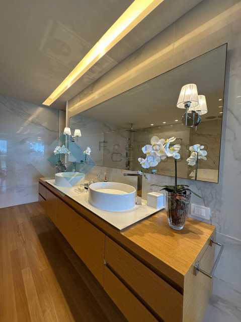 Conheça 32 do imóvel - Barra da Tijuca , Península vista lagoa , 3 suites(original 4 quartos),3 vagas - MEAP30126 - 13 32 - 13
