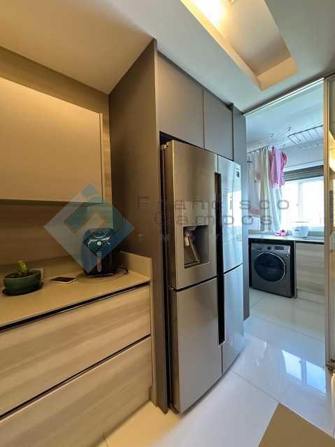 Conheça 30 do imóvel - Barra da Tijuca , Península vista lagoa , 3 suites(original 4 quartos),3 vagas - MEAP30126 - 25 30 - 25