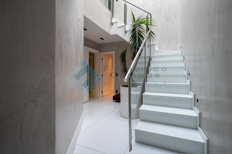 PHOTO-2025-10-28-08-57-58 1 - 25