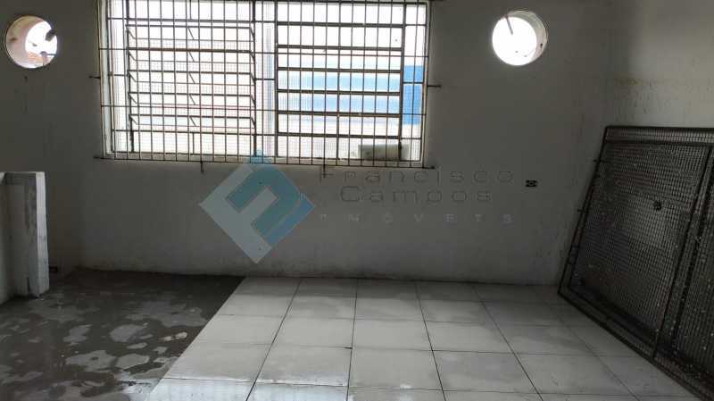 PHOTO-2025-12-12-10-10-52 - 3