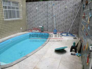 Vista Alegre Casa Única com 04 Qts sendo 01 Suíte quintal com piscina chuveirão churrasqueira! - PACA40215