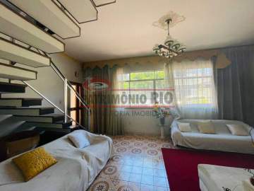 Ótima localização - Financiamento/ Vista Alegre/ Casa/ Duplex/ 4 quartos/ piscina/ 3vagas garagem. - PACA40228