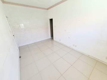 Imperdível - Bom apto na Penha Circular com varanda, 2 quartos todo reformado - PAAP25560