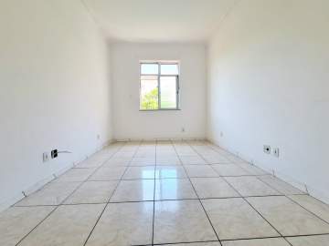 Ótima localização - Bom apto na Penha Circular com varanda, 2 quartos todo reformado - PAAP25561