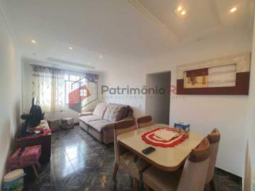 Imperdível - Apartamento 2 quartos, dependência completa, 1 vaga e varanda - PAAP25664