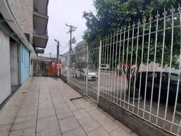 Atenção Investidores - Oportunidade de Negócio, terreno 300m², próximo ao Largo do Bicão. - PAUF00069