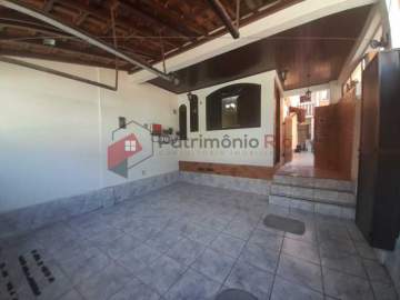 Casa com três quartos, vaga em Condomínio fechado em Irajá - PACN30124