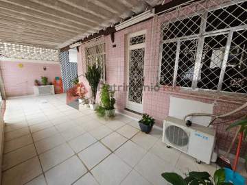 Espetacular - Financiamento/ Casa de rua - Triplex / Residencial / Irajá , Vista Alegre , garagem / piscina 3 quartos - PACA30789