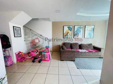 Imperdível - Casa duplex com 3 quartos e piscina - Vaz Lobo - PACA30792