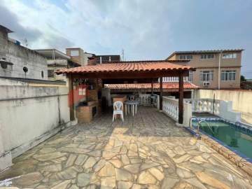 Casa Duplex Semi Luxo, 4 Quartos (2Suítes) 3 Vagas de Garagem - Vista Alegre - PACA40324