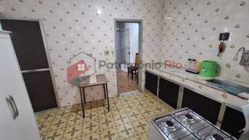 Vista Alegre - Apartamento dois quartos - garagem coberta, desocupado - PAAP26511