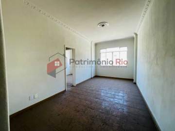 Apartamento com três quartos em Olaria - PAAP31617