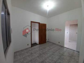 Aceita Financiamento - Bom apartamento, dois quartos com varanda e vaga em Rocha Miranda - PAAP26533