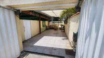 02 casas com 05 quartos 04 banheiros e quintal! - PACA50119