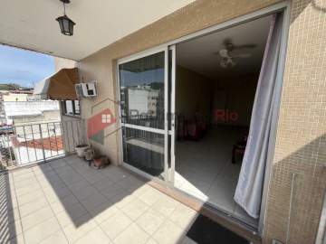 Apartamento com 2 quartos, 2 vagas e varandão na Vila da Penha - PAAP26626