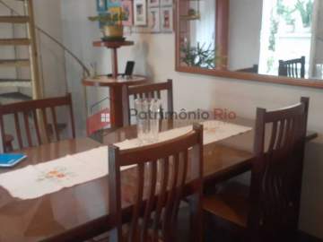 Ótima casa de vila, salão, saleta, cozinha, 2 quartos - Próximo a Rua Frizia - PACV20207