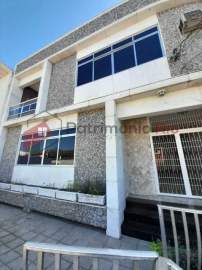 Casa de 6 quartos com 2 suítes e piscina - Vila da Penha - PACA60019