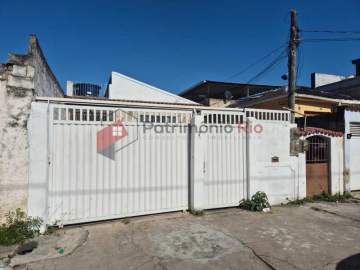 Atenção Investidores - Casa frente de rua, com dois outros imóveis. - PACA20885