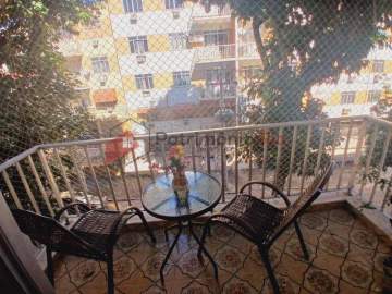 Apartamento 2 quartos, varanda, 2 vagas de garagem - Vista Alegre - PAAP26742