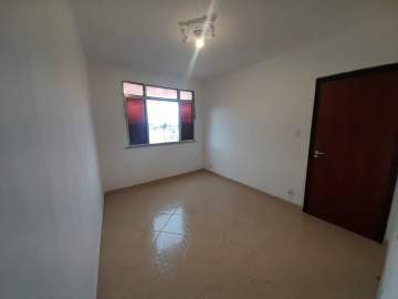 Apartamento em Vista Alegre com 1 quarto e vaga - PAAP10752